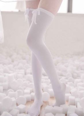 年轻的老师2_蓝光迅雷电影在线